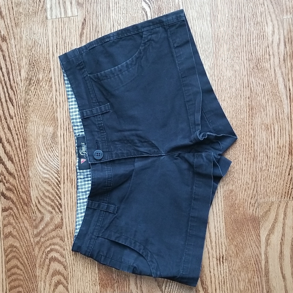 (25) Guess Women's Black Cotton Blend Denim Mini Shorts with Functional Pockets